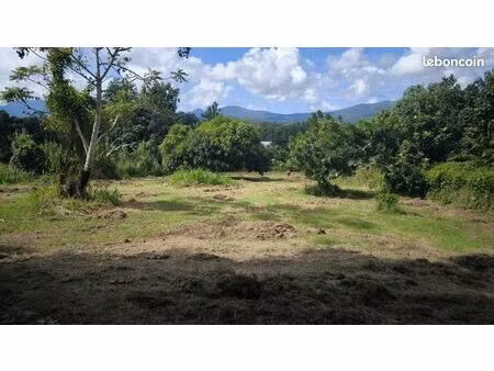 terrain 4 200 m² lamentin