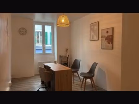 local commercial centre ville