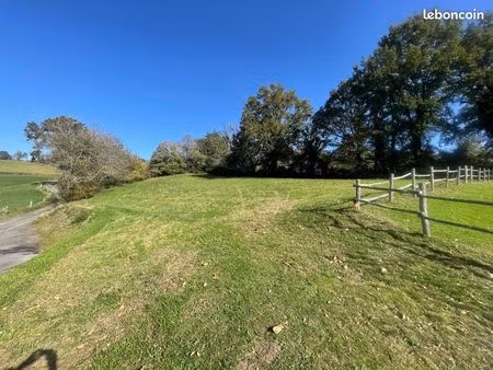 terrain constructible 2745m2 avec permis de construire modifiable