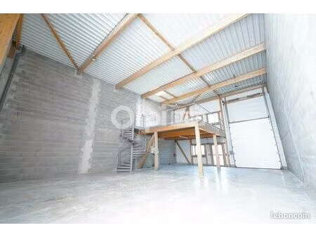 local d'activité 184 m²