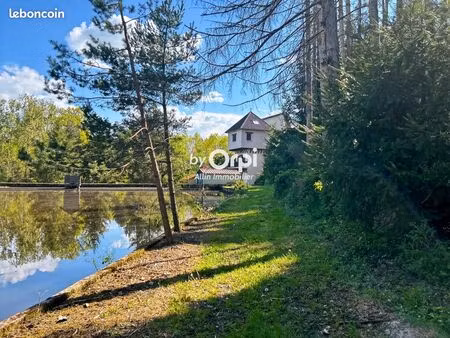 propriété 4 pièces 251 m²