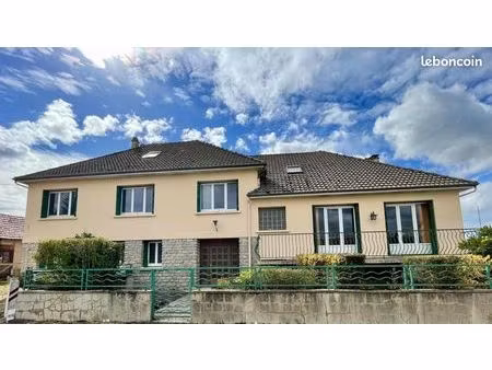 maison 13 pièces 240 m²