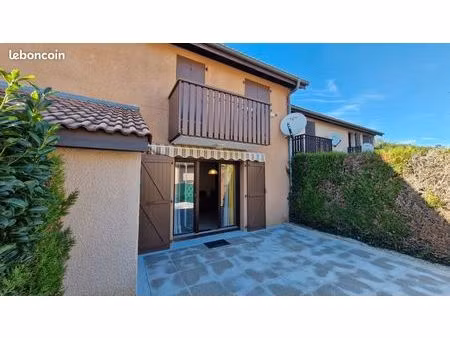 maison mitoyenne 4 chambres située à ferney-voltaire libre de suite