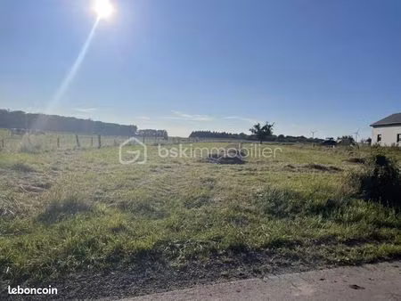 terrain 2 866 m² launstroff