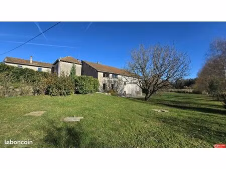 moulin 9 pièces 223 m²