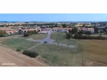 terrain 643 m² clemery