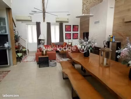 propriété 6 pièces 164 m²