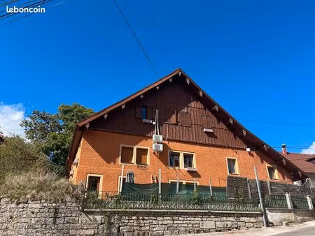 maison 10 pièces 950 m²