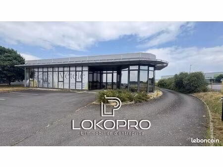 local 1066 m² la séguinière