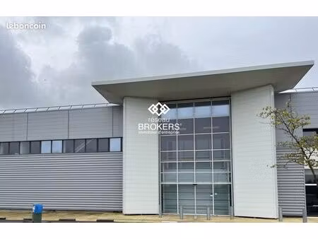 local 1250 m² segré-en-anjou bleu