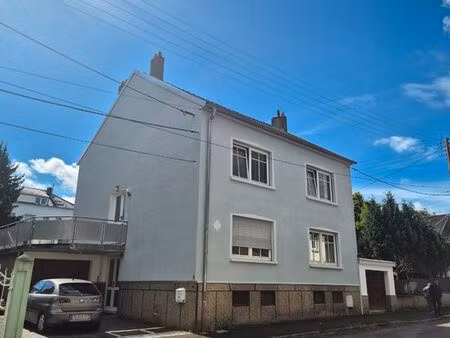 charmante maison bifamiliale avec jardin à stiring-wendel
