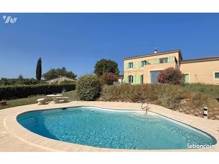 maison 8 pièces 181 m²