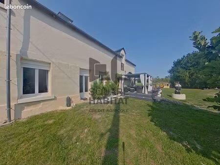 maison 8 pièces 214 m²