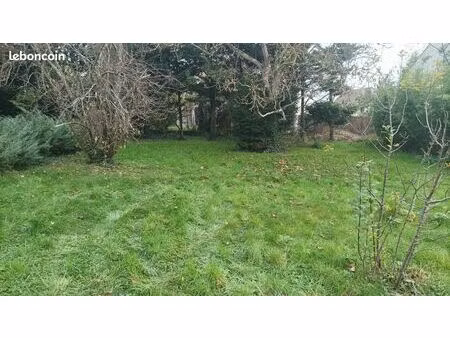 terrain 811 m² viabilisé