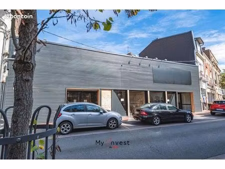 local commercial 1 557 m²