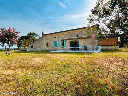 maison 7 pièces 199 m²