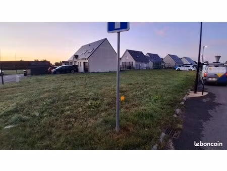 terrain 515 m² emanville