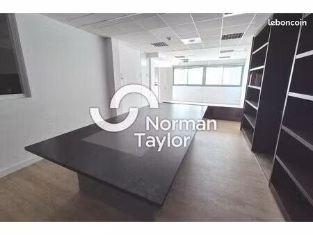 bureaux 233 m²