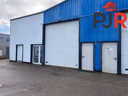 local 307 m² ludres