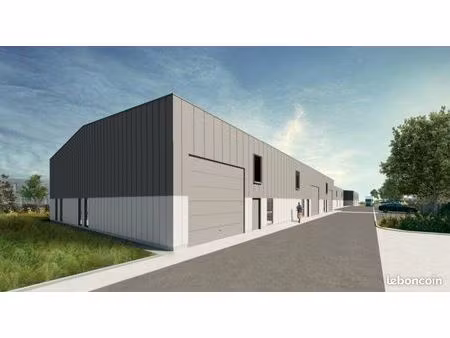 local d'activité 652 m²