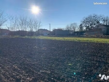 terrain 700 m² celles sur belle