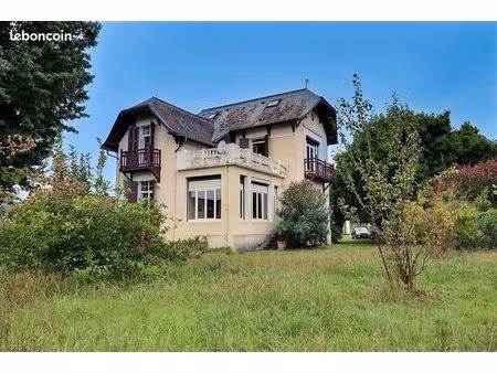 maison 7 pièces 180 m²