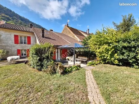 propriété 5 pièces 164 m²
