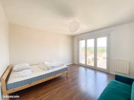 studio 1 pièce 38 m²