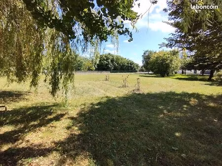 terrain 1500 m² prahecq