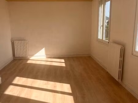 pavillon 5 pièces 93 m²