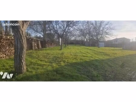 terrain 1612 m² epannes