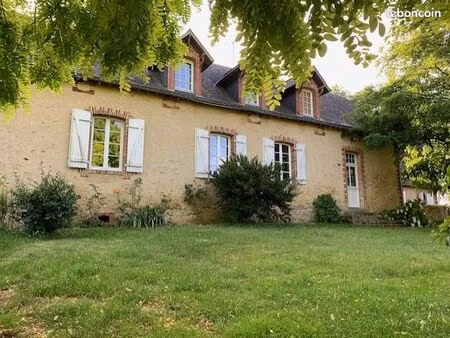 maison à la campagne proche chateau gontier