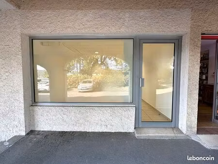local commercial 33 m² peymeinade