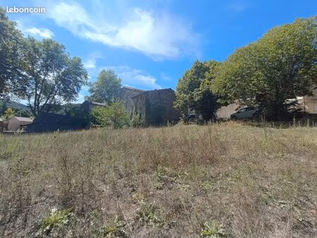 terrain 888 m² entrechaux