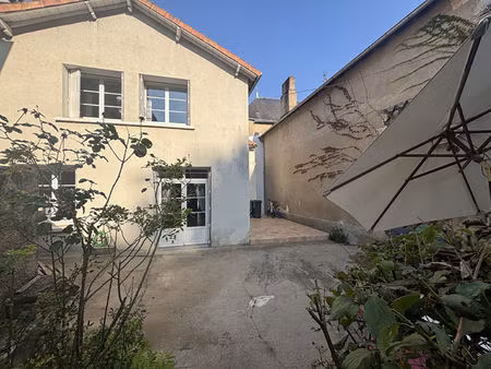 maison  bonnes proche commodité  5 pièces  131m² 