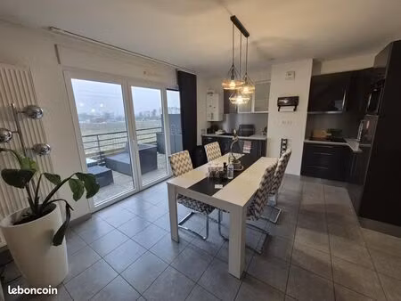 studio 1 pièce 48 m²