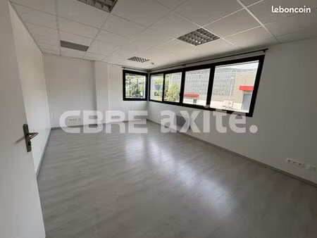 bureaux 75 m²
