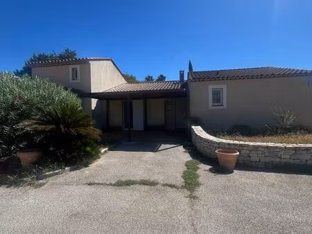 local 163 m² le muy