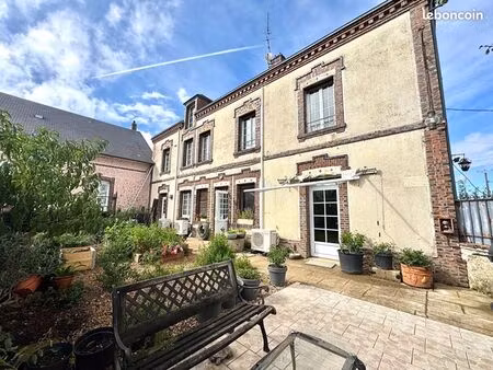 maison 6 pièces 250 m²