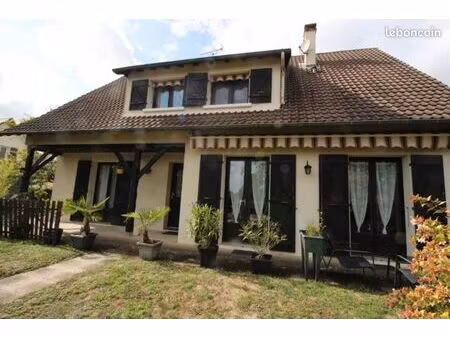 maison 7 pièces 135 m²