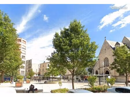 boutique 95 m² vanves