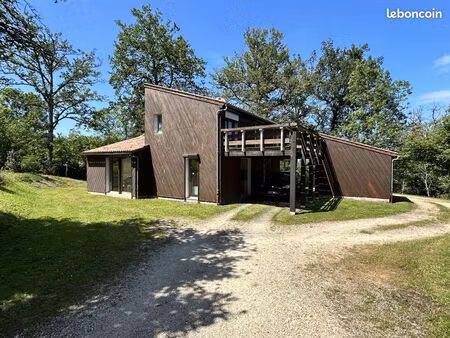 propriété 6 pièces 185 m²