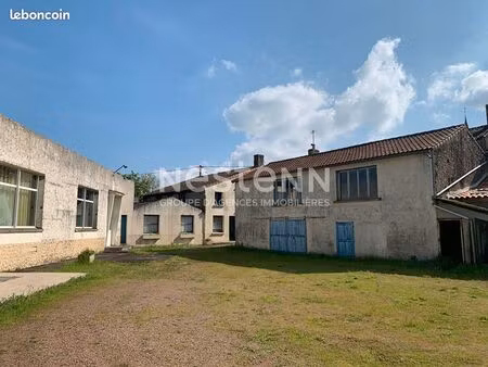 restaurant  salle de réception 924 m² bressuire