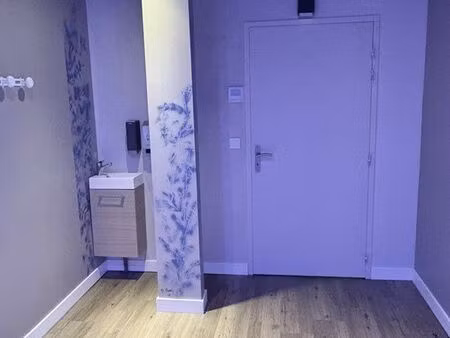 location bureau/salle de soin 12m2