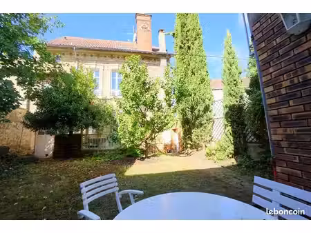 maison 7 pièces 284 m²