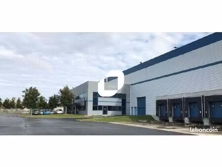 local industriel 12 461 m²