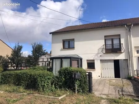 maison de village 6 pièces 140 m²