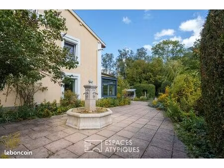 propriété 11 pièces 297 m²