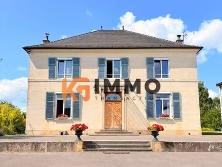 maison 9 pièces 350 m²