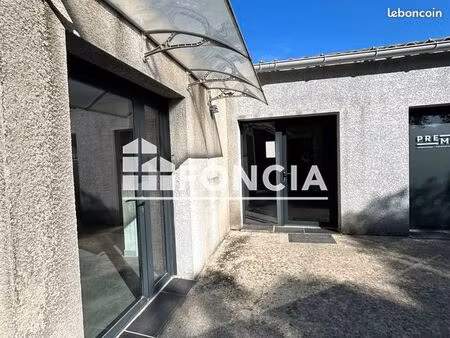 local commercial 60 m²